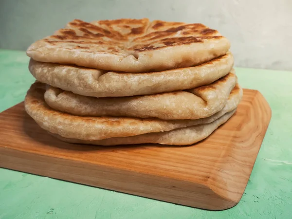 Afgan potato and scallion bread - Bolani Kachaloo. — Stock Photo, Image