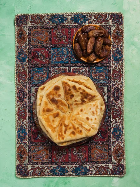 Afgan potato and scallion bread - Bolani Kachaloo. — Stock Photo, Image