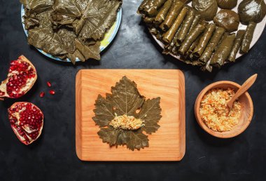 Dolma hazırlık yaprak üzerinden. 
