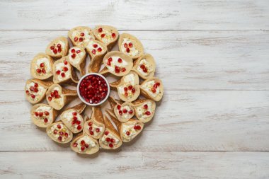 Qatayef, Arap krep tatlı peynir ile doldurulmuş