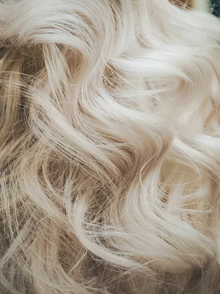 The Curly blond hair. Close up. Vertical view. — Stock Photo, Image