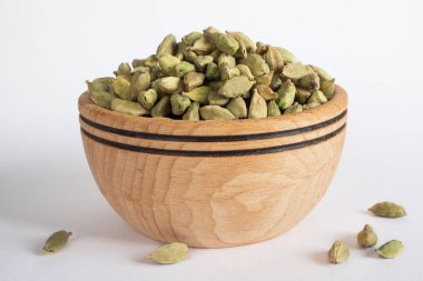 Kakule ahşap bir kase. Yakın çekim. 