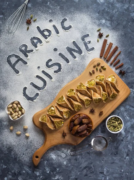 Achtergrond met een inscriptie in de Arabische keuken. — Stockfoto