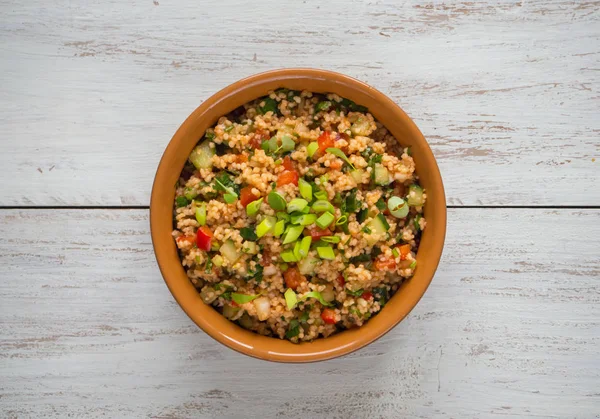 Kisir - Traditional Turkish food bulgur salad. — Stock Photo, Image