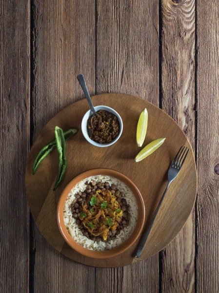 Mujadarra - arabian dish with rice and lentils. — Stock Photo, Image