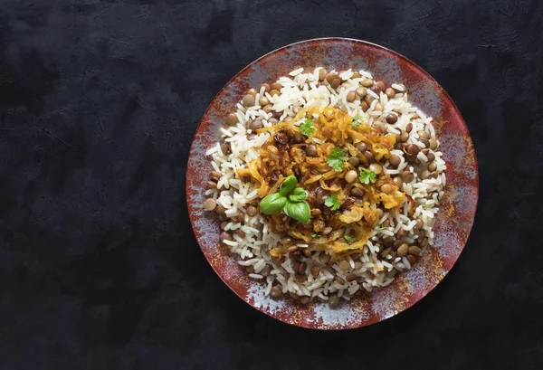 Mujadarra - piatto arabo con riso e lenticchie . — Foto Stock