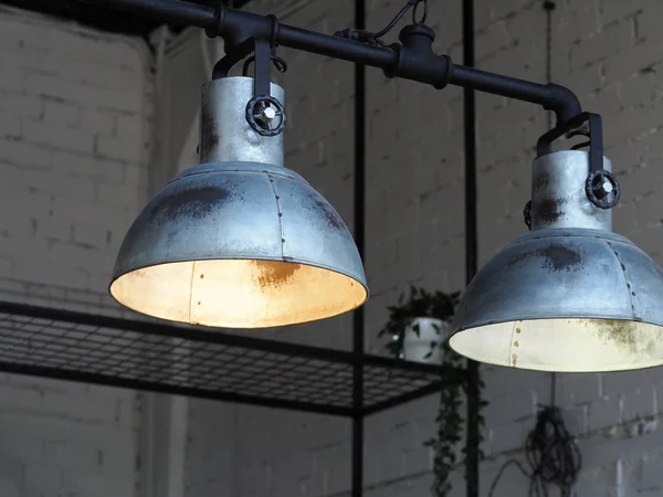 Lampes vintage à l'intérieur. Lampes stylisées . — Photo