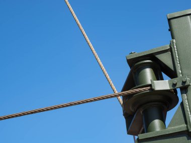 Makara sistemli vinç. Kapat.. 