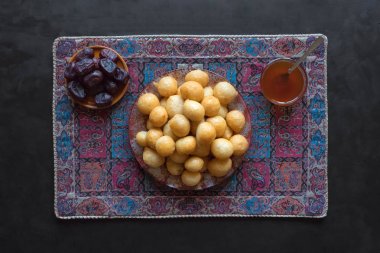 Arap geleneksel Ramazan tatlıZalabya. 
