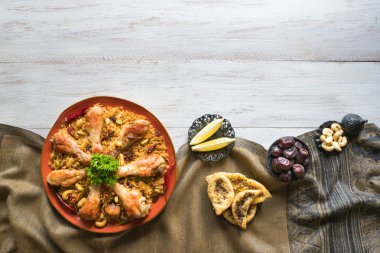 Tavuk Makbous al-Thahera, Arap bölgesinde geleneksel gıda