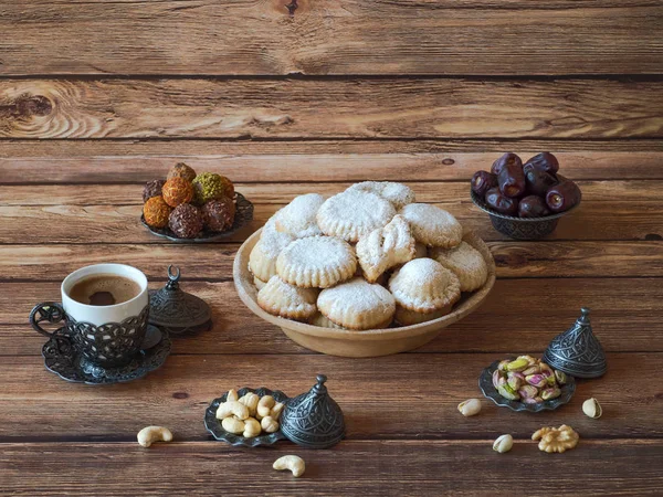 Galletas egipcias "Kahk El Eid". Dulces de Ramadán . — Foto de Stock