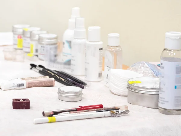 Varias cremas y productos para colorear cejas — Foto de Stock