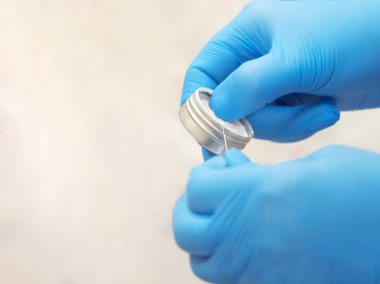 Kaşların iplik ve yapıştırma mimarisi..