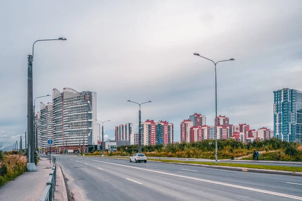 Barrio residencial en el suroeste de San Petersburgo — Foto de Stock