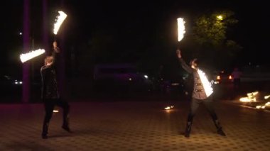 Krasnodar, Rusya - 2 Haziran 2018: fireshow havai fişek ile