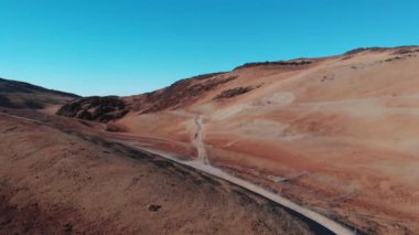 Volkanın tabanında jeolojik testler. Sismik aktivite testi. Teide Ulusal Parkı, Tenerife, İspanya
