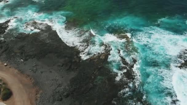 Tenerife Adası'nın kuzey kıyısının havadan görünümü, İspanya. — Stok video