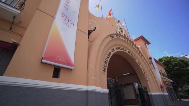 Santa Cruz de Tenerife, ESPAGNE - 17 avril 2019 - grand angle Marché central de Tenerife, un lieu historique — Video