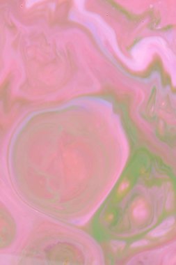 Pembe holografik arka planı yeşil, pembe su damlacıkları, çok renkli desen, süt renklerde gıda, su, tasarımcı için boş renk doku