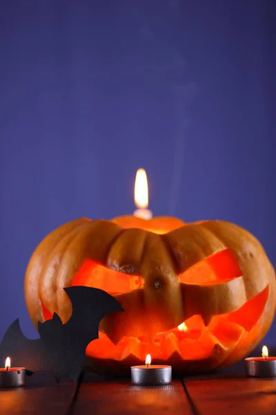 Dynia Halloween Świece Bat Świecące Dyni Żniwa Dla Halloween Mroczną — Zdjęcie stockowe