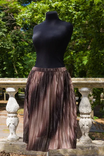 Brązowa Spódnica Manekinie Spódnica Modulacji Naturalne Podłoże Cekinowa Tkanin Dla — Zdjęcie stockowe