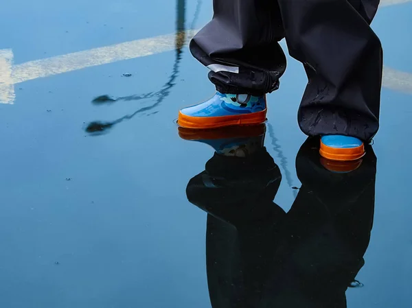 Feet Child Rubber Boots Puddle — Stock Photo, Image