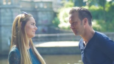 Riverside - birkaç konuşma onlar ama-ebilmek kolayca bir uzlaşma bulmak küçük farklılıklar içeren