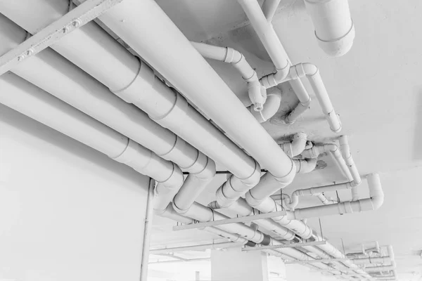 地下公寓清洁线白水水管给水系统管道工程设计 — 图库照片