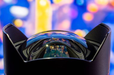 Geniş açı balıkgözü ön cam objektif eğrisi yansıtan ışık görüntü bozulmalarını.