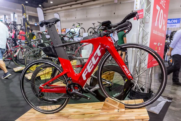 Voelde Amerikaanse Fiets Met Time Trial Weg Fiets Koop Internationale — Stockfoto