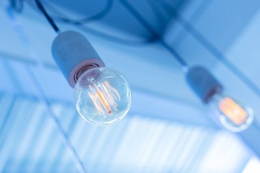 İç tavan Vintage ampul ev dekorasyon mavi renk tonu asılı