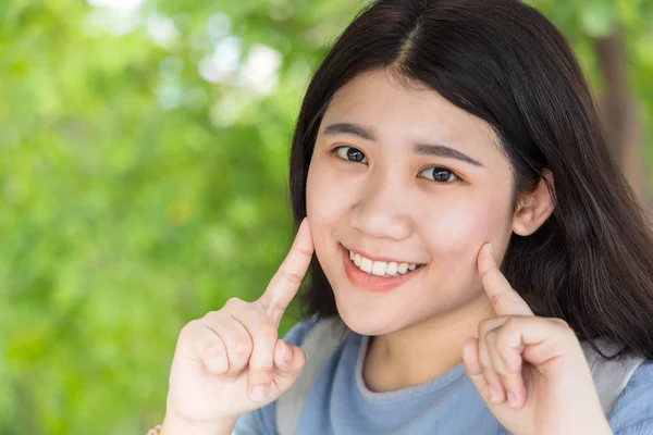 Schattige Glimlach Jonge Tiener Aziatische Fot Vrouwen Universiteit Student Portret — Stockfoto