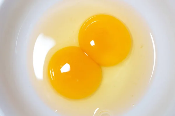 Двойной Желток Странные Два Желтка Одном Курином Счастливом Яйце — стоковое фото
