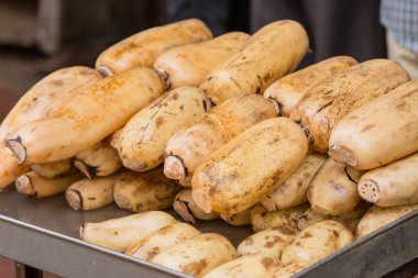 Gıda madde için Çin şehir pazarında satılık Çin lotus kökü ham