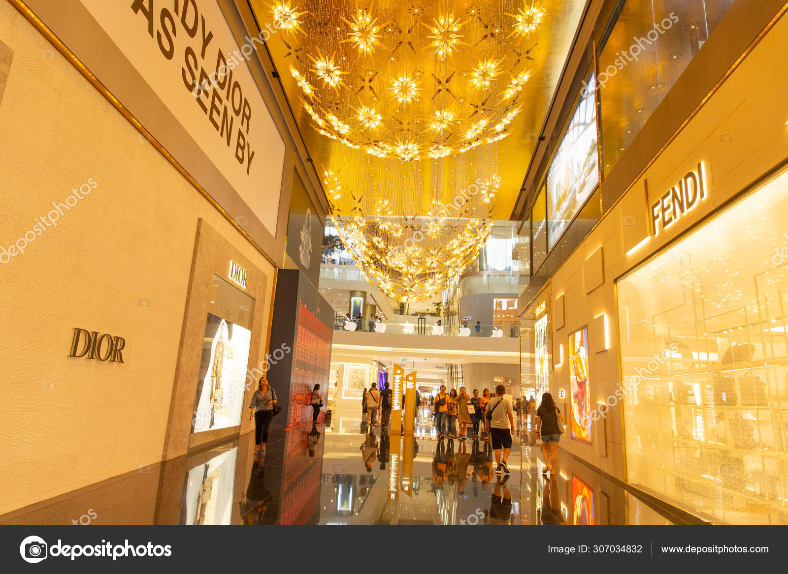 Icon Siam New Modern Shopping Mall Bangkok Most Elegant Luxury – Stock  Editorial Photo © coffeekai #307034832