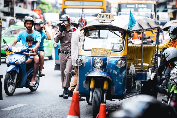 Tuk Tuk Taxi Thai Style Public Transportation Bangkok Popular Tourist — Stock Photo, Image