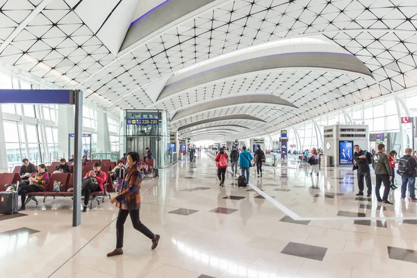 香港国際空港交通ハブビル内部 2017年11月23日 — ストック写真