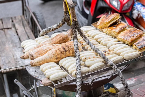 Banán Sladké Brambory Grilované Tradiční Thajský Styl Pouliční Jídlo Stánek — Stock fotografie