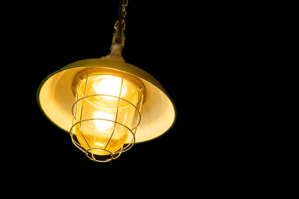 Techo Lámpara Luz Colgante Aislada Sobre Fondo Negro — Foto de Stock