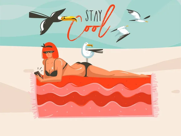 Mão desenhado vetor abstrato desenho animado verão tempo gráfico ilustrações arte modelo fundo com menina, relaxante na cena da praia com Stay Cool tipografia citação —  Vetores de Stock