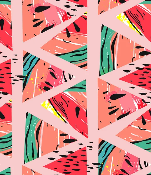 Handgezeichnete Vektor abstrakte Collage nahtloses Muster mit Wassermelonenmotiv und Dreieck Hipster-Formen isoliert auf rosa Pastell Hintergrund — Stockvektor