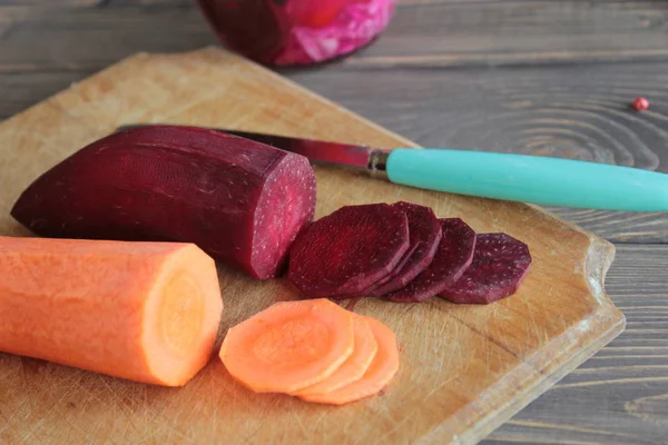 Carottes Betteraves Cercles Coupés Sur Une Planche Bois — Photo