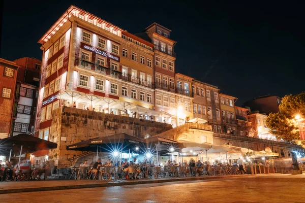 Porto Portugal September 2018 Porto Nattliv Strandpromenaden Trångt Över Floden — Stockfoto