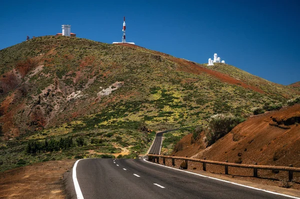 Kronkelige Weg Tegen Observatorium Hellingen Van Vulkaan Teide Tenerife — Stockfoto