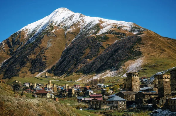 De torens van de Svanetian in Ushguli, hogere Svanetia, Georgië. Georgische monumenten — Stockfoto
