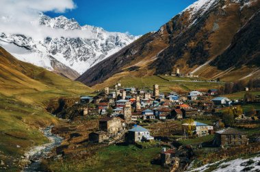 Ushguli, üst Svaneti, Gürcistan'daki Svanetian kuleleri