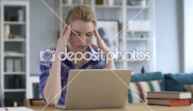 Baş ağrısı, kadın çalışma Office, ağrı gerginlik