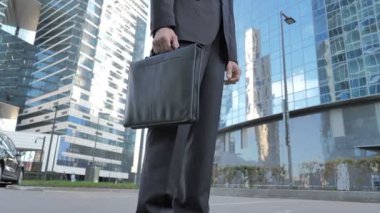 Dış Office ayakta işadamı orta yaşlı