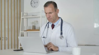 Baş ağrısı, yorgun Doktor Kliniği