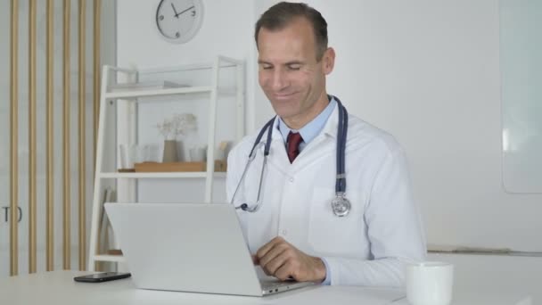 Chat Video Con Paciente Por Doctor — Vídeos de Stock